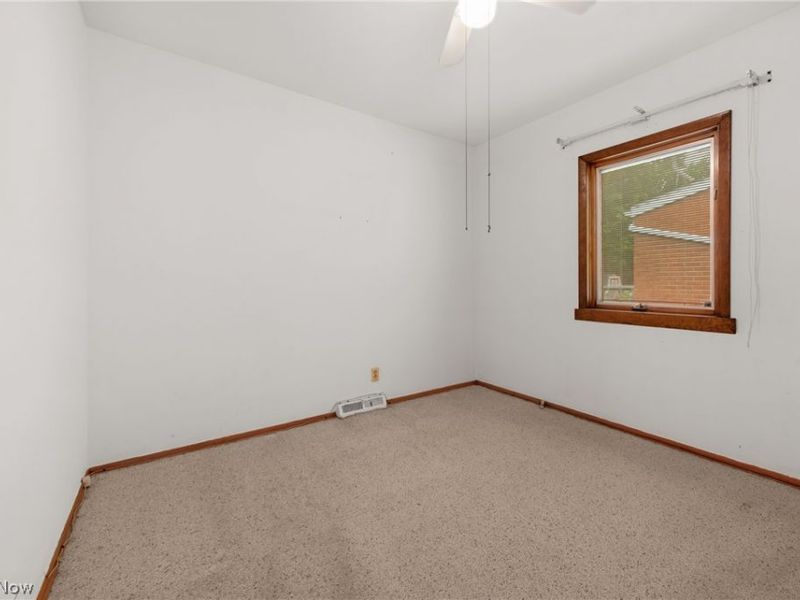 845 Jamestown Avenue , Elyria, OH 44035 Photo 24