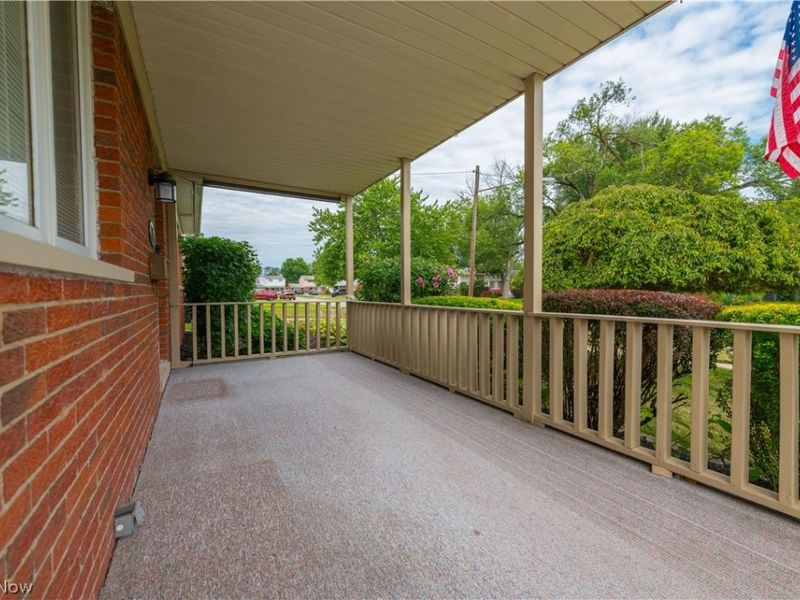 845 Jamestown Avenue , Elyria, OH 44035 Photo 4