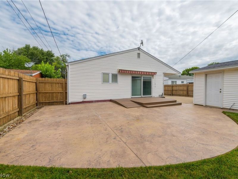 845 Jamestown Avenue , Elyria, OH 44035 Photo 41