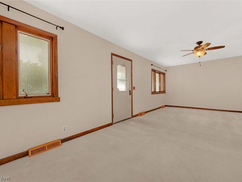 845 Jamestown Avenue , Elyria, OH 44035 Photo 8
