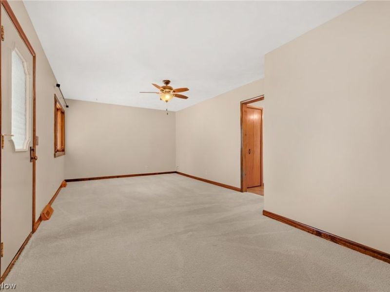 845 Jamestown Avenue , Elyria, OH 44035 Photo 9