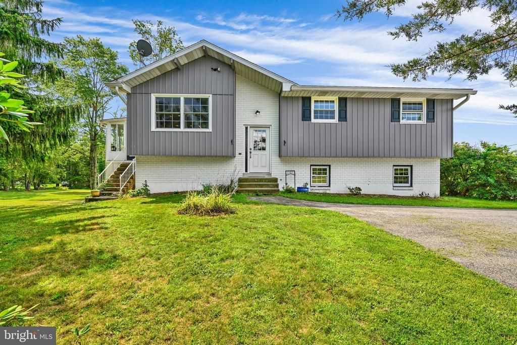 1208 CHESTNUT ROAD, ORWIGSBURG, PA 17961