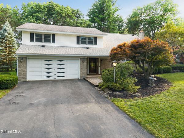 2284 Berkley Avenue, Niskayuna, NY 12309