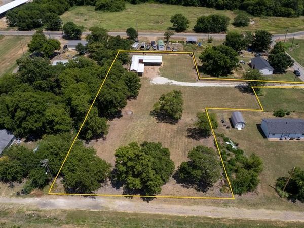 933 Scott, Honey Grove, TX 75446