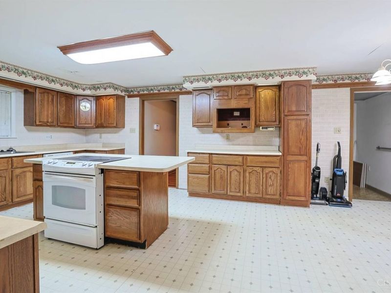 6051 Jerry Lee Drive, Milford, OH 45150 Photo 12