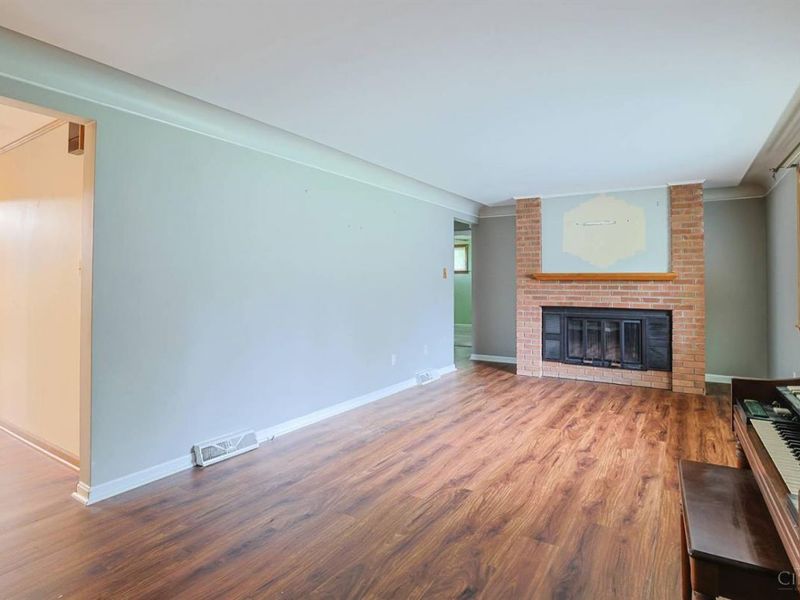 6051 Jerry Lee Drive, Milford, OH 45150 Photo 4