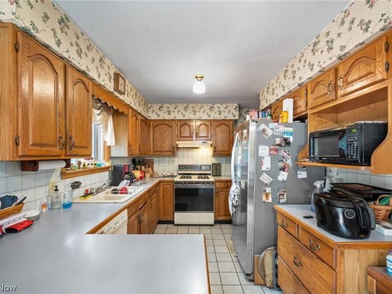 1700 Beryl Road, Akron, OH 44312 Photo 9