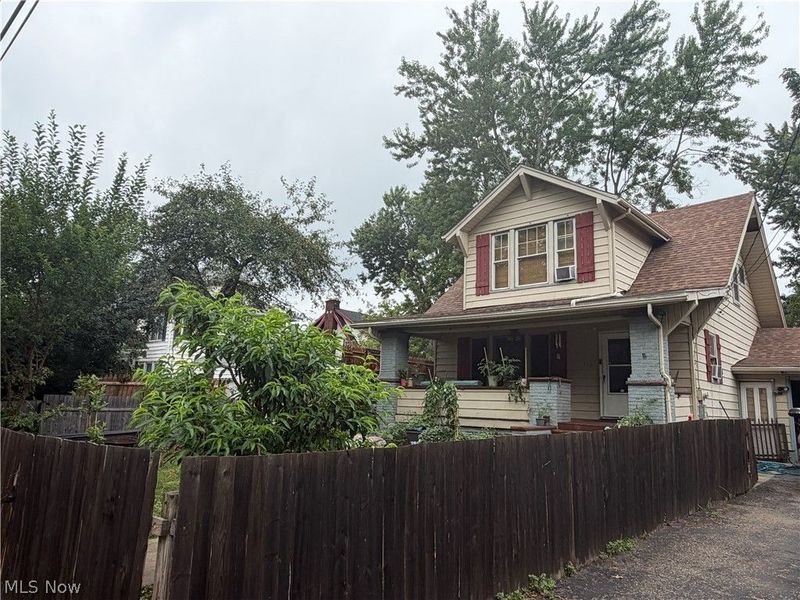 117 Colonial Boulevard NE, Canton, OH 44714 Photo 3