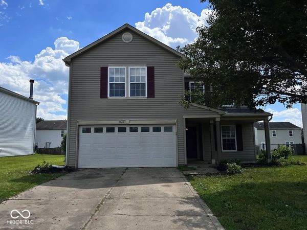 8729 Liberty Mills Dr , Camby, IN 46113
