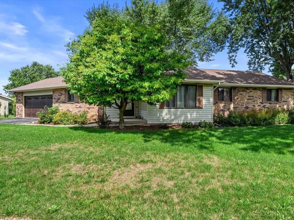 1468 Honeysuckle ROAD, Hartford, WI 53027