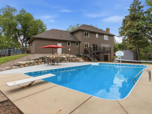 1467 Kings Crest, Eagan, MN 55122