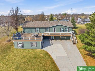 9307 Clubhouse Circle, Plattsmouth, NE 68048