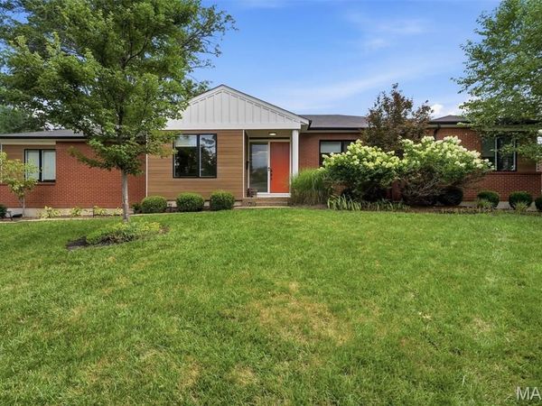 9061 Monmouth Drive, Richmond Heights, MO 63117