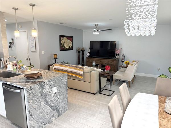 9 Vista Palm Lane, Unit 202, Vero Beach, FL 32962