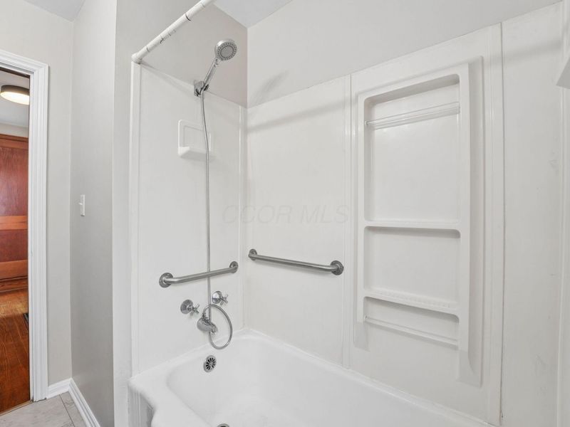375 E Royal Forest Boulevard , Columbus, OH 43214 Photo 17