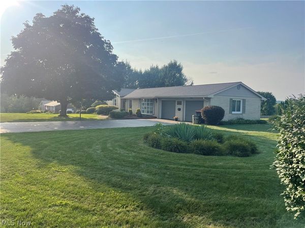 49261 S Park Circle , East Liverpool, OH 43920