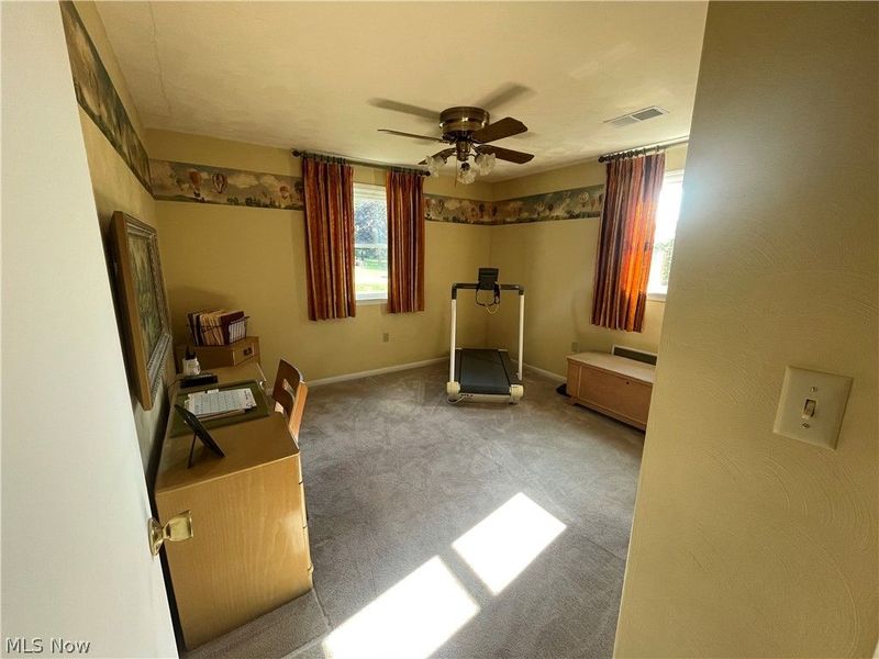 49261 S Park Circle , East Liverpool, OH 43920 Photo 17