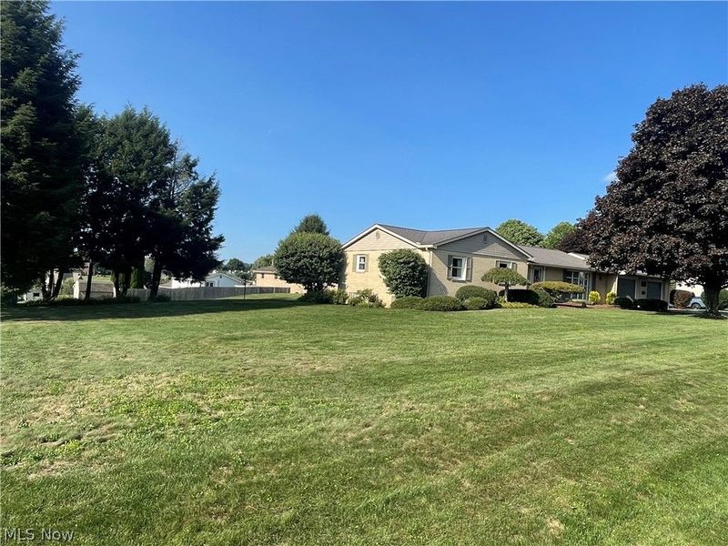 49261 S Park Circle , East Liverpool, OH 43920 Photo 5