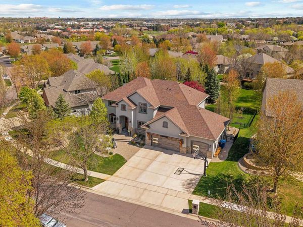 5604 S Jersey Tess Dr, Sioux Falls, SD 57108