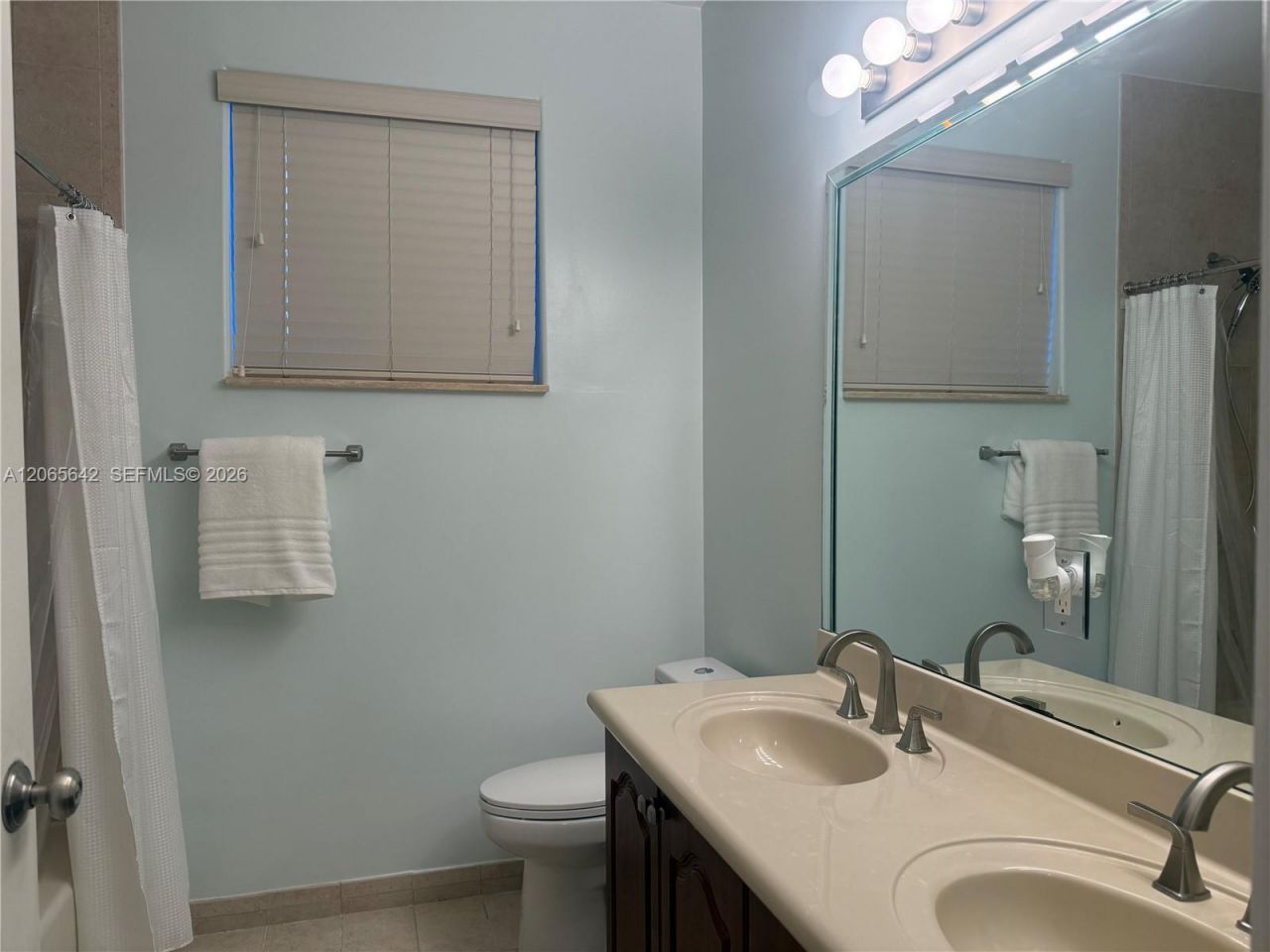 2823 Poinciana Cir, Cooper City, FL 33026 Photo