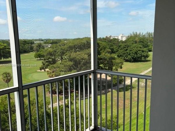 3050 N Palm Aire Dr , Unit 707, Pompano Beach, FL 33069