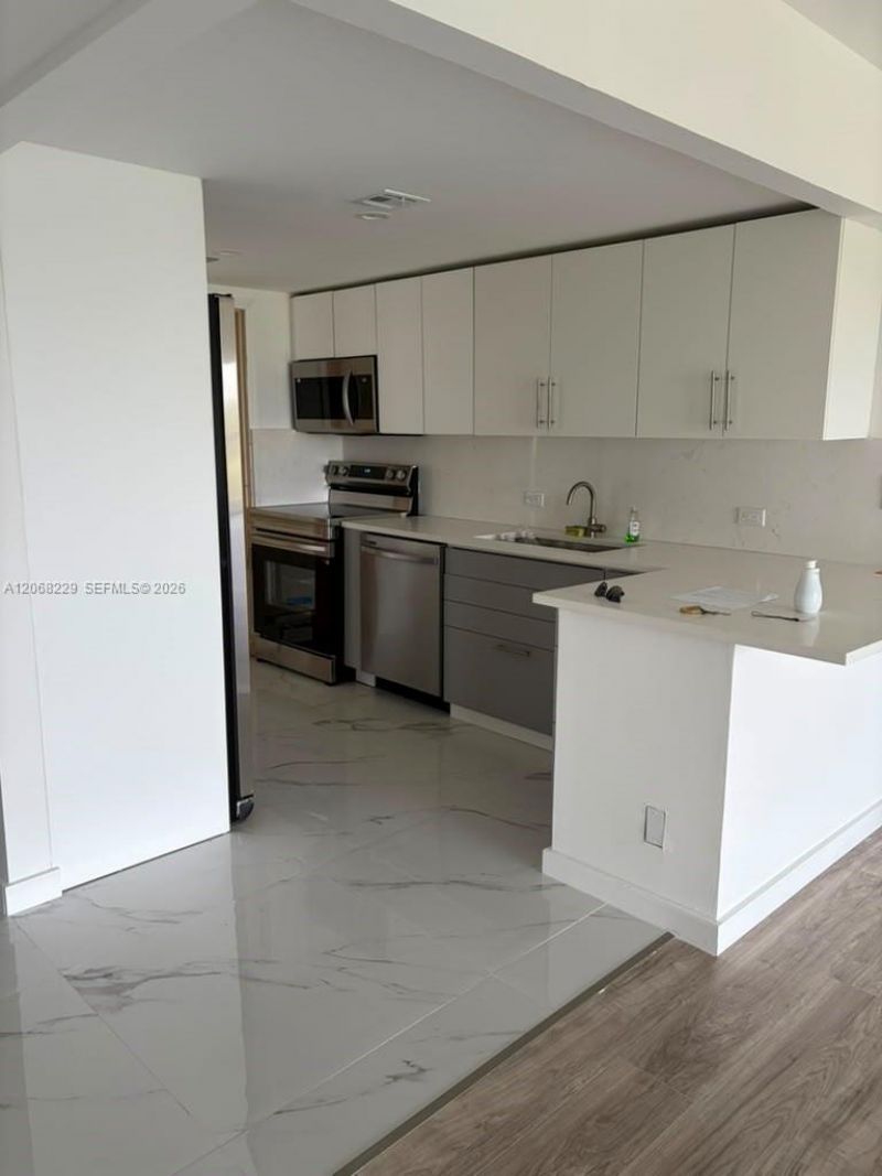 3050 N Palm Aire Dr , Unit 707, Pompano Beach, FL 33069 Photo