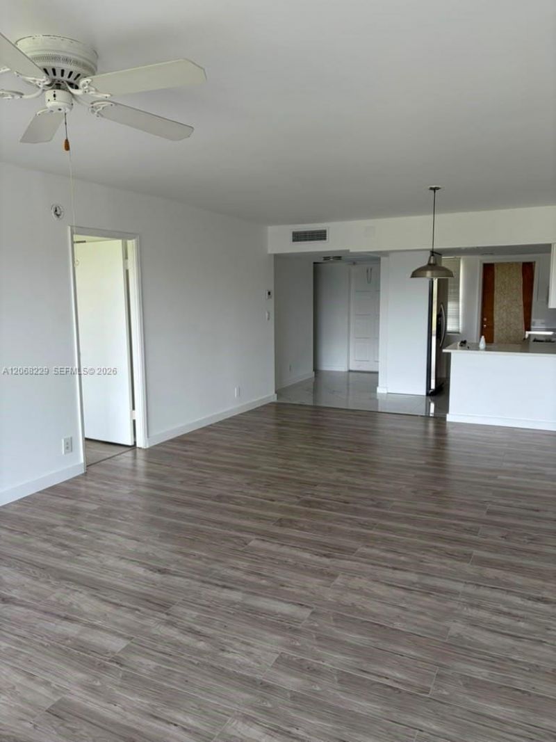 3050 N Palm Aire Dr , Unit 707, Pompano Beach, FL 33069 Photo