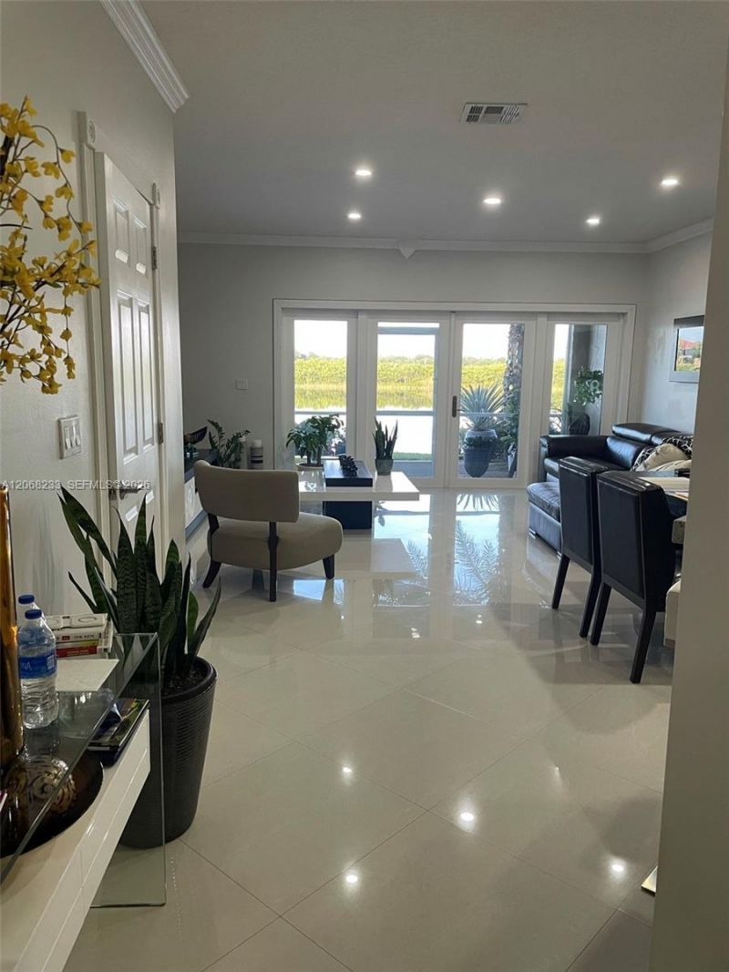 307 SW 120th Ave, Unit 307, Pembroke Pines, FL 33025 Photo