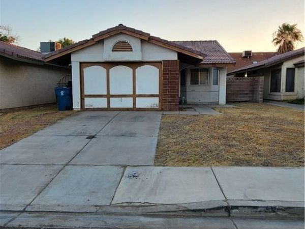 3905 Rive Gauche Street, Las Vegas, NV 89115