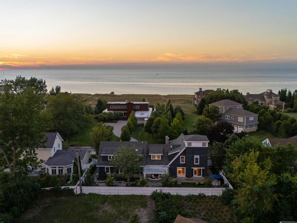 441 Ridgeway Street, St. Joseph, MI 49085