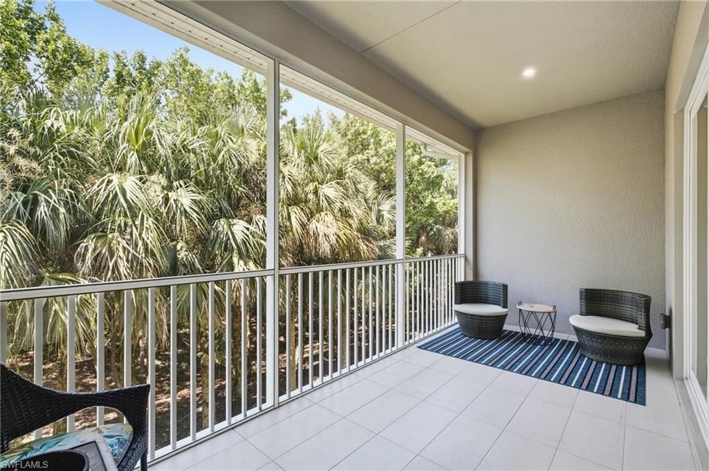 238 Indies Dr E, Unit 201, Naples, FL 34114 Photo