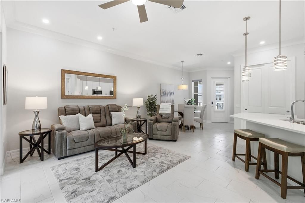 238 Indies Dr E, Unit 201, Naples, FL 34114 Photo