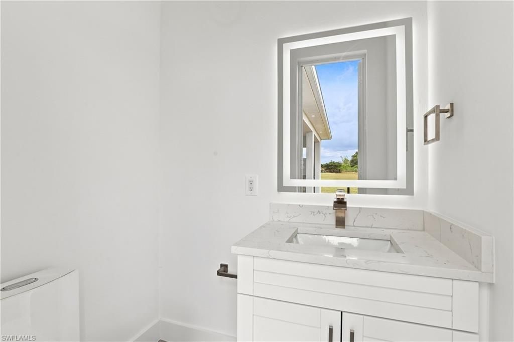1120 NE 32nd Ln , Cape Coral, FL 33909 Photo