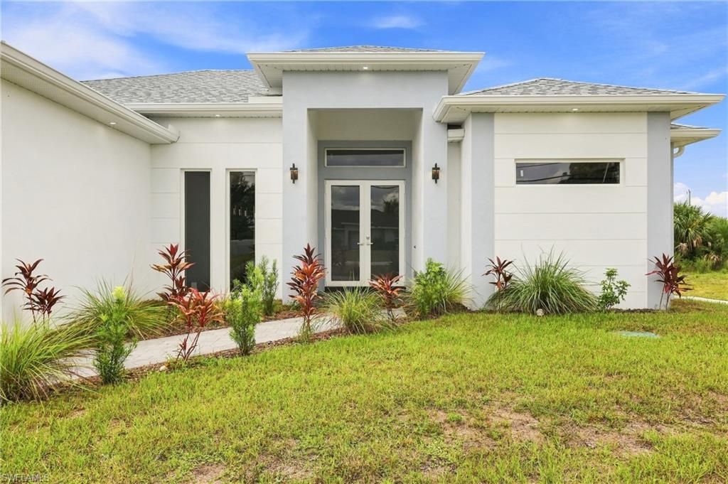 1120 NE 32nd Ln , Cape Coral, FL 33909 Photo