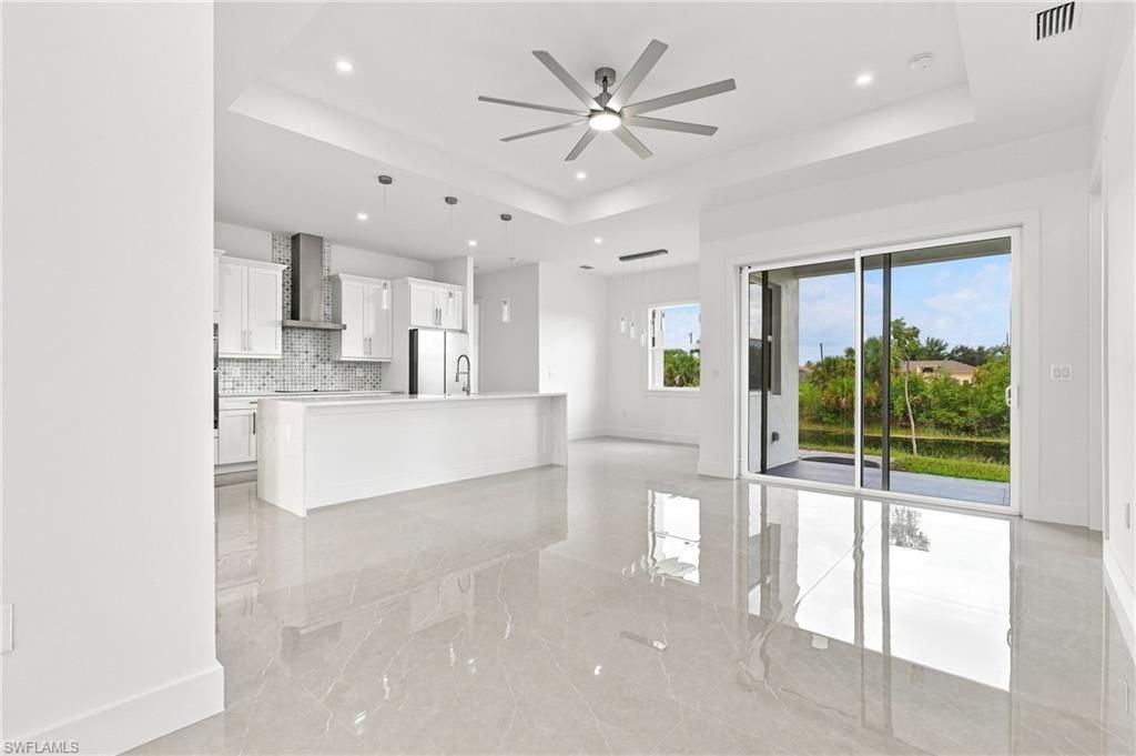 1120 NE 32nd Ln , Cape Coral, FL 33909 Photo