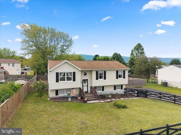 45 GREENLEAF ROAD, STRASBURG, VA 22657