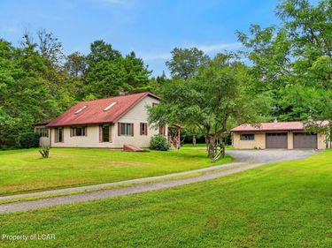 37 Green Valley Road, Sweet Valley, PA 18656