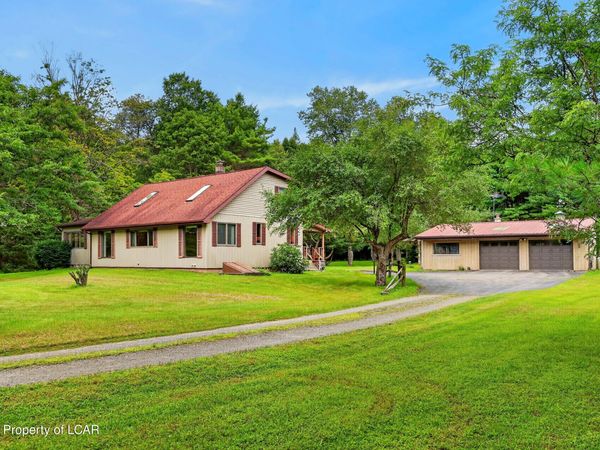 37 Green Valley Road, Sweet Valley, PA 18656