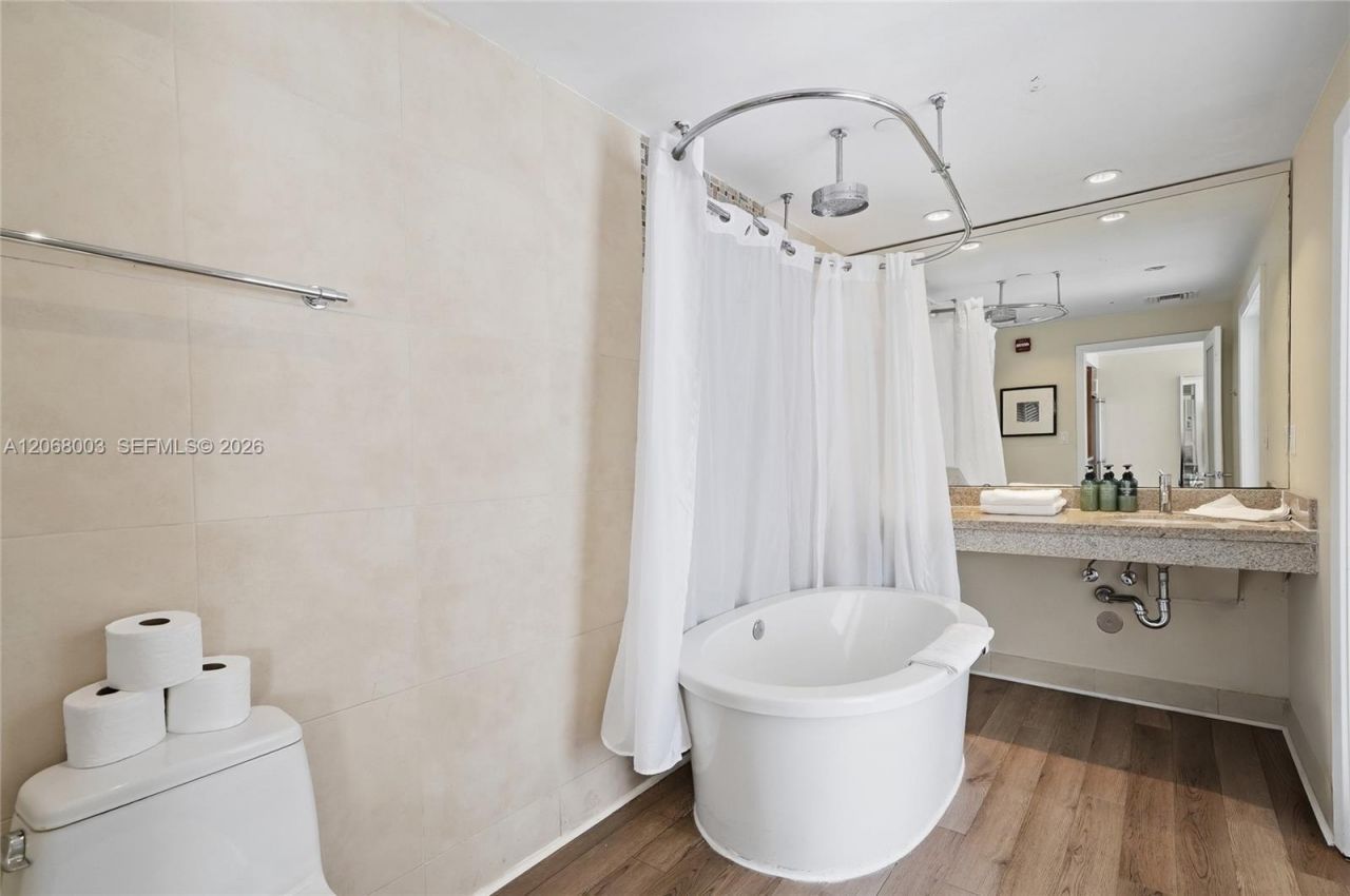 Please Call For Address, Unit D304, Miami Beach, FL 33139 Photo
