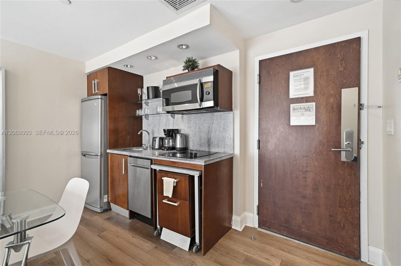 Please Call For Address, Unit D304, Miami Beach, FL 33139 Photo