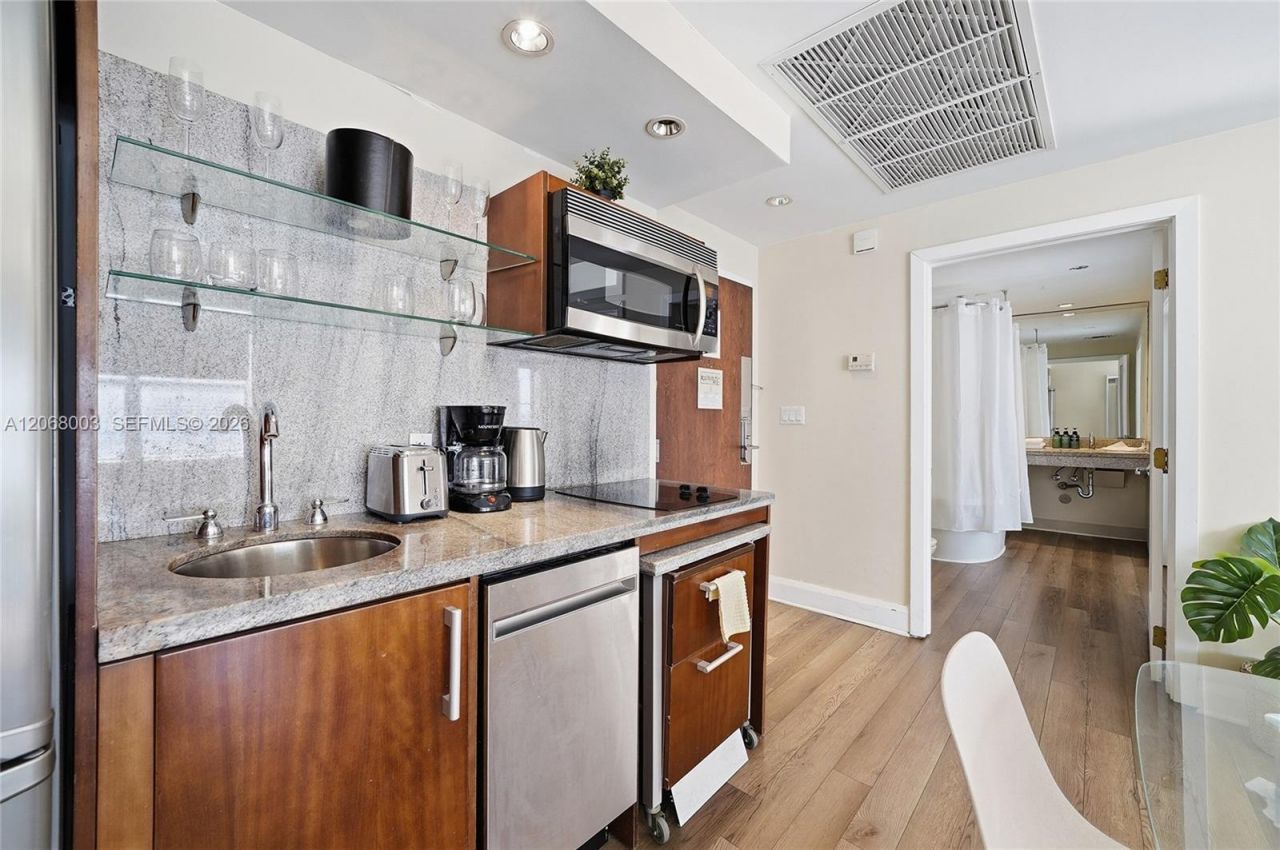 Please Call For Address, Unit D304, Miami Beach, FL 33139 Photo
