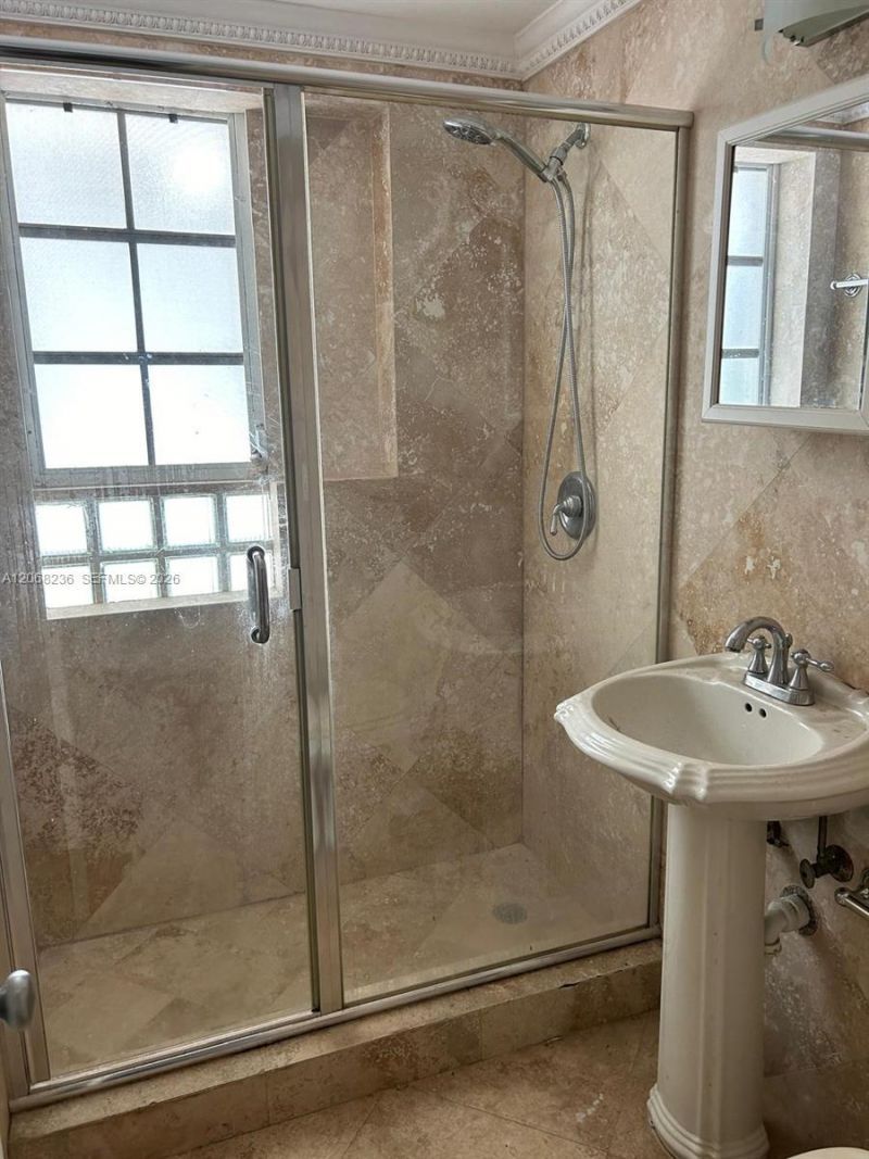 1605 Lenox Ave , Unit 1605-3, Miami Beach, FL 33139 Photo