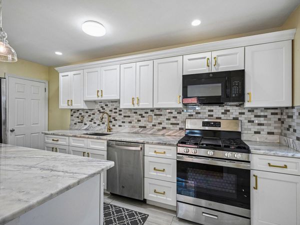 102 LINCOLN AVENUE, COLLINGDALE, PA 19023