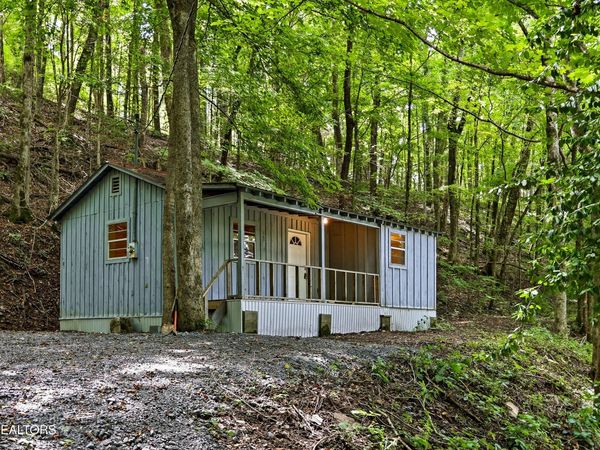 225 Coys Cove Lane, Gainesboro, TN 38562