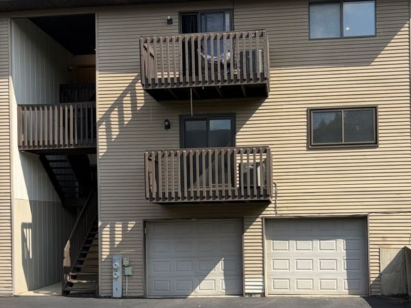 391 S Collins Street , Unit G, South Elgin, IL 60177