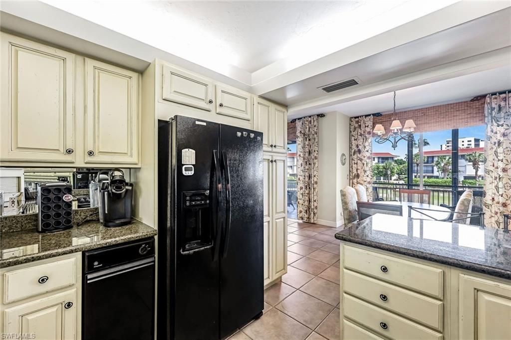 2216 Gulf Shore Blvd N, Unit R3, Naples, FL 34102 Photo