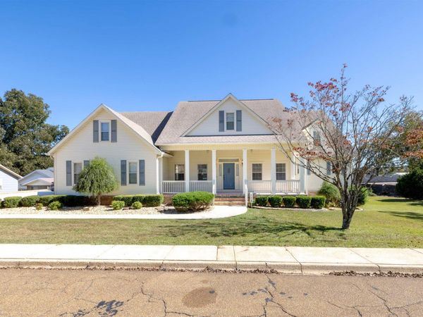 222 1st Street, Hamilton, AL 35570