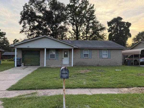 2606 Patricia St , Pine Bluff, AR 71603