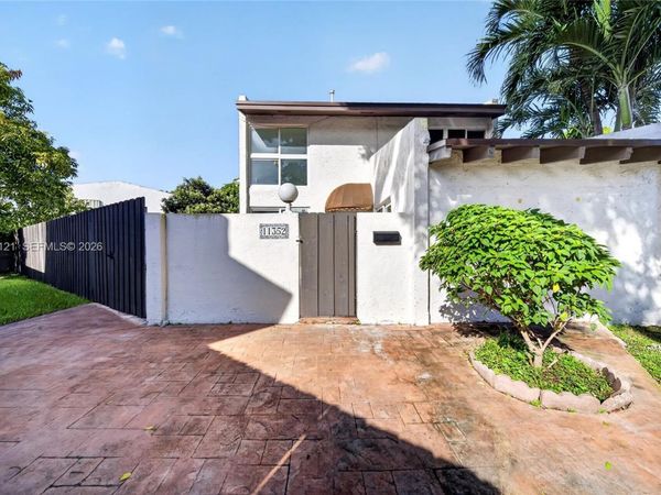 11352 SW 69th Ter , Miami, FL 33173