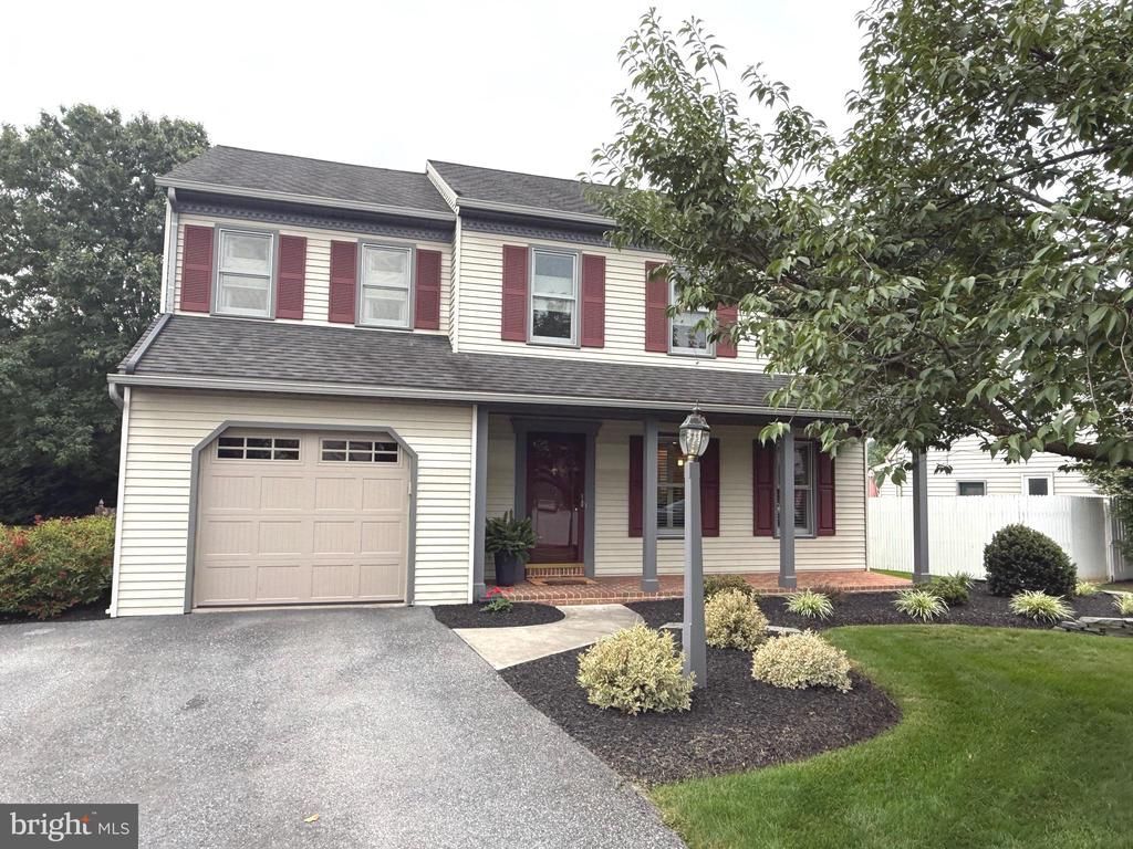 604 MULBERRY STREET , ELIZABETHTOWN, PA 17022